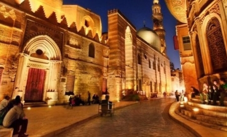 El-Moez Street in Cairo Day Tours