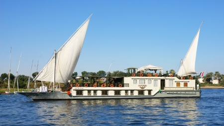 Hadeel Dahabiya Nile Cruise