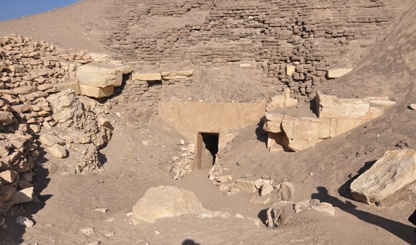 Hawara Pyramid, Fayoum day tour