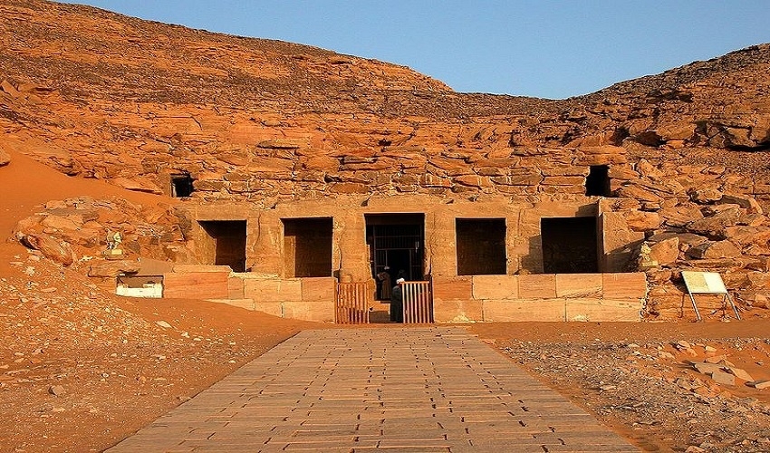 Amada temple, Egypt lake cruises