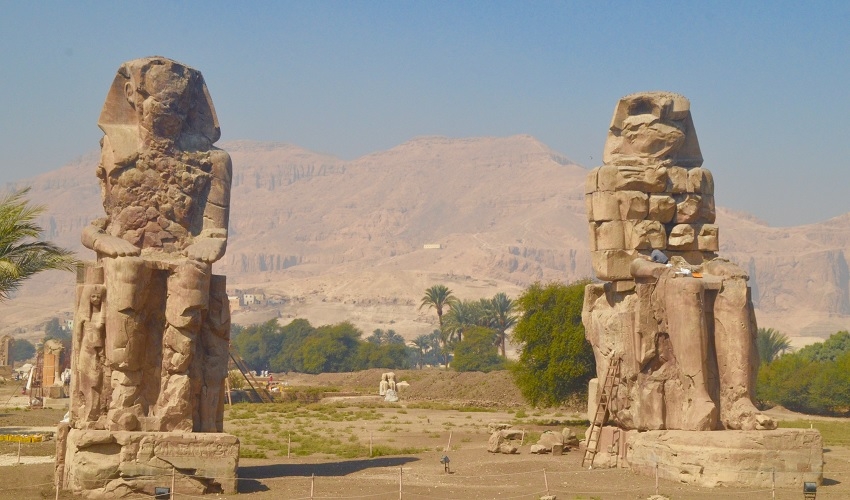 Colossi of Memnon, Tour Luxor from Cairo