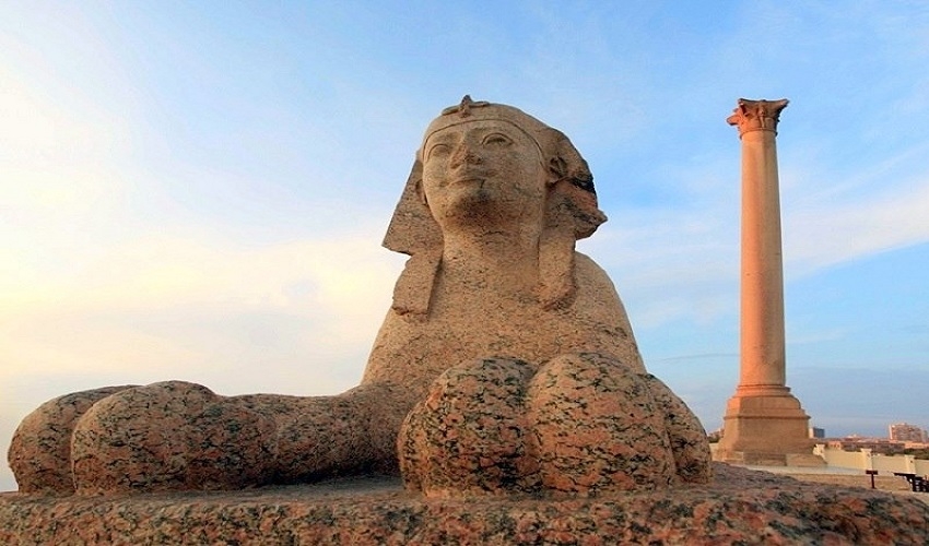 Pompey’s Pillar, Alexandria port trips